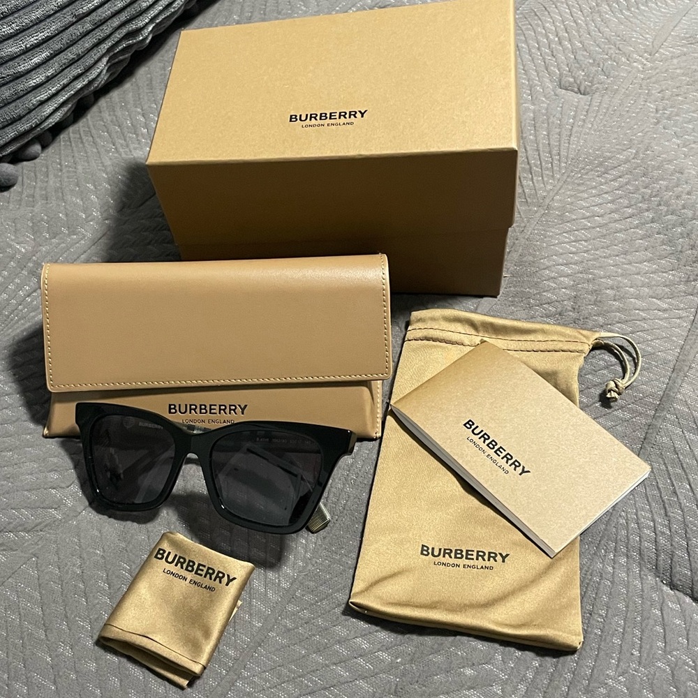 Burberry be4346 Sunglasses - Picture 2 of 4